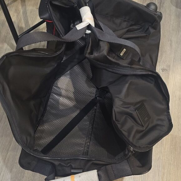 Tumi Fremont Pinehurst Wheeled Bag - Picture 9 of 10